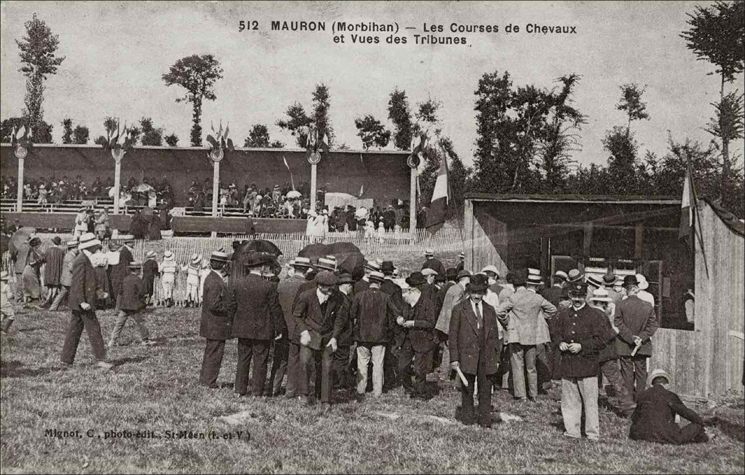 Courses de chevaux à Mauron, début du XXe siècle