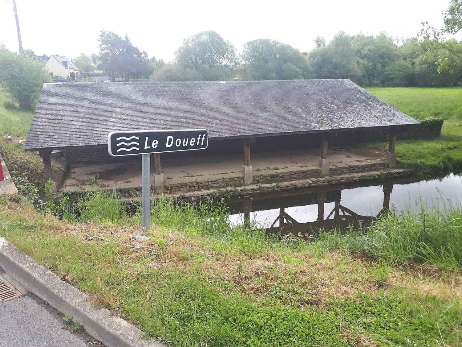 Lavoir du Doueff à Mauron